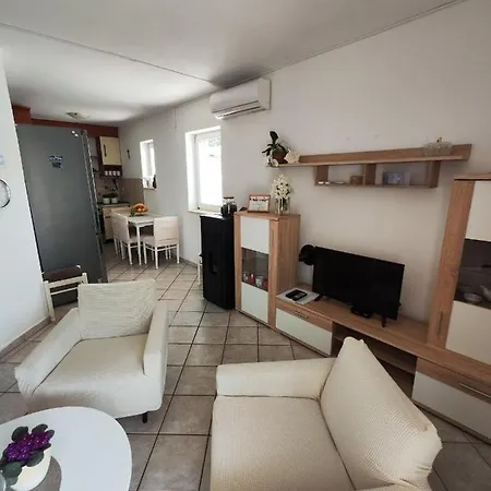Apartment Snjezana